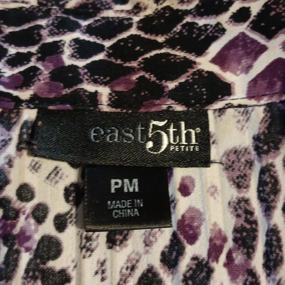 East 5th animal print short sleeve blouse - Picture 5 of 6